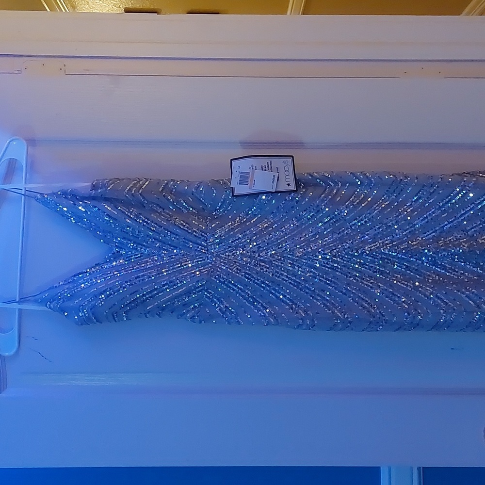 Sequined juniors dress size 7/8, never used